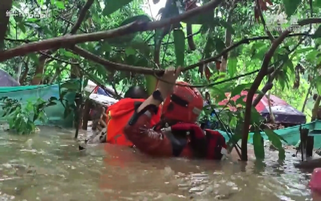 望平安！广东大部遭遇强降雨 各地紧急转移被困群众